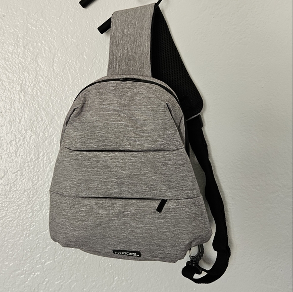 FITKICKS LATITUDE SLING BACKPACK - Picture 2 of 7